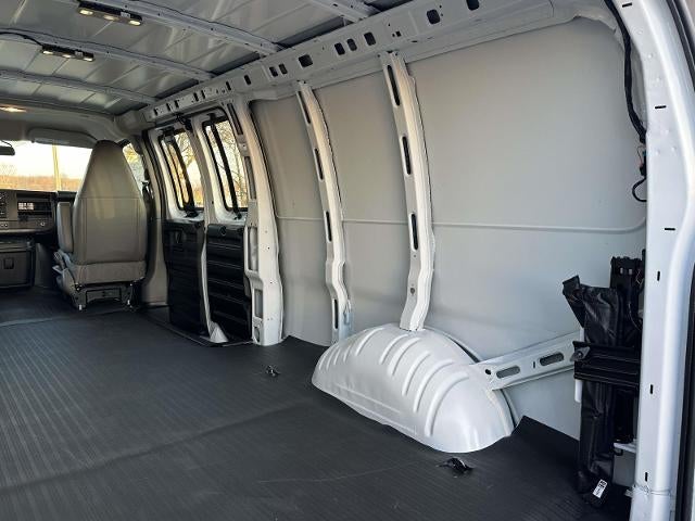 2025 Chevrolet Express Cargo 2500 Base